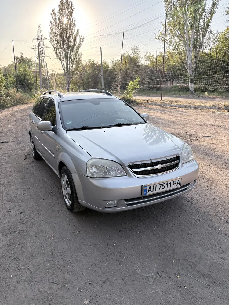 Фото 2004 Chevrolet Nubira