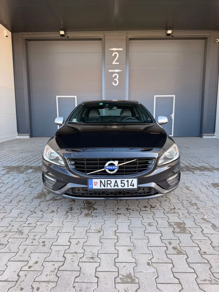 Фото 2015 Volvo V60